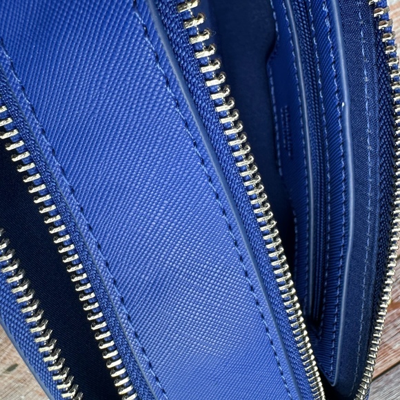 VALENTINO ORLANDI | Blue Studded Crossbody Camera Bag NWT - Picture 5 of 6